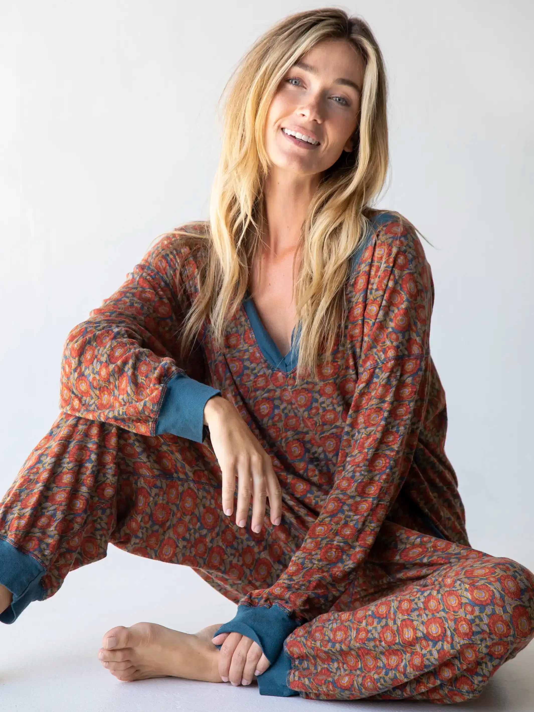 - Pregnant cat delivery room warming box Johnnie Cotton Jumpsuit - Blue Red Vines
