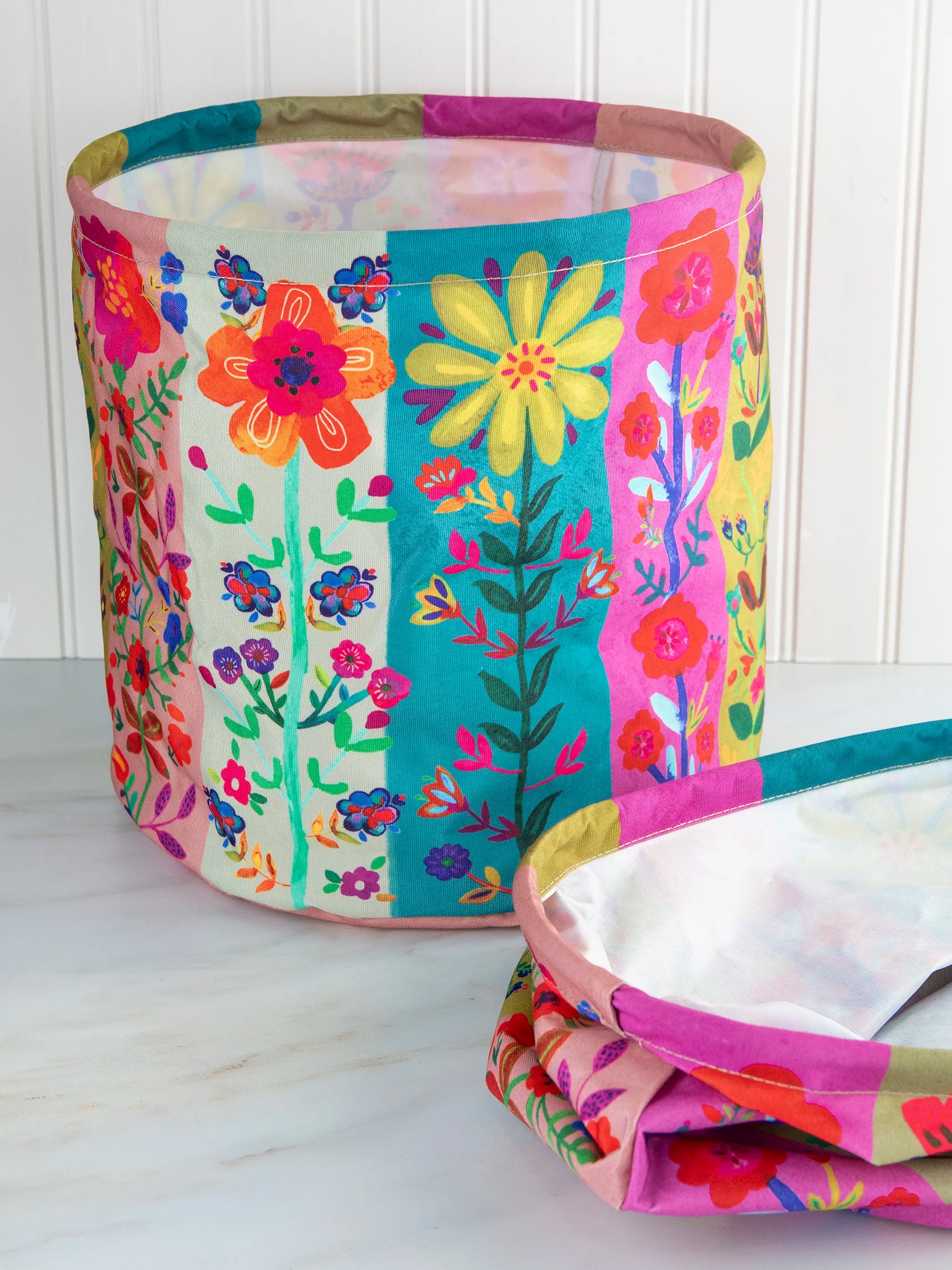 - Dog heart rate monitoring collar Collapsible Trash / Storage Bin - Teal Folk Flower