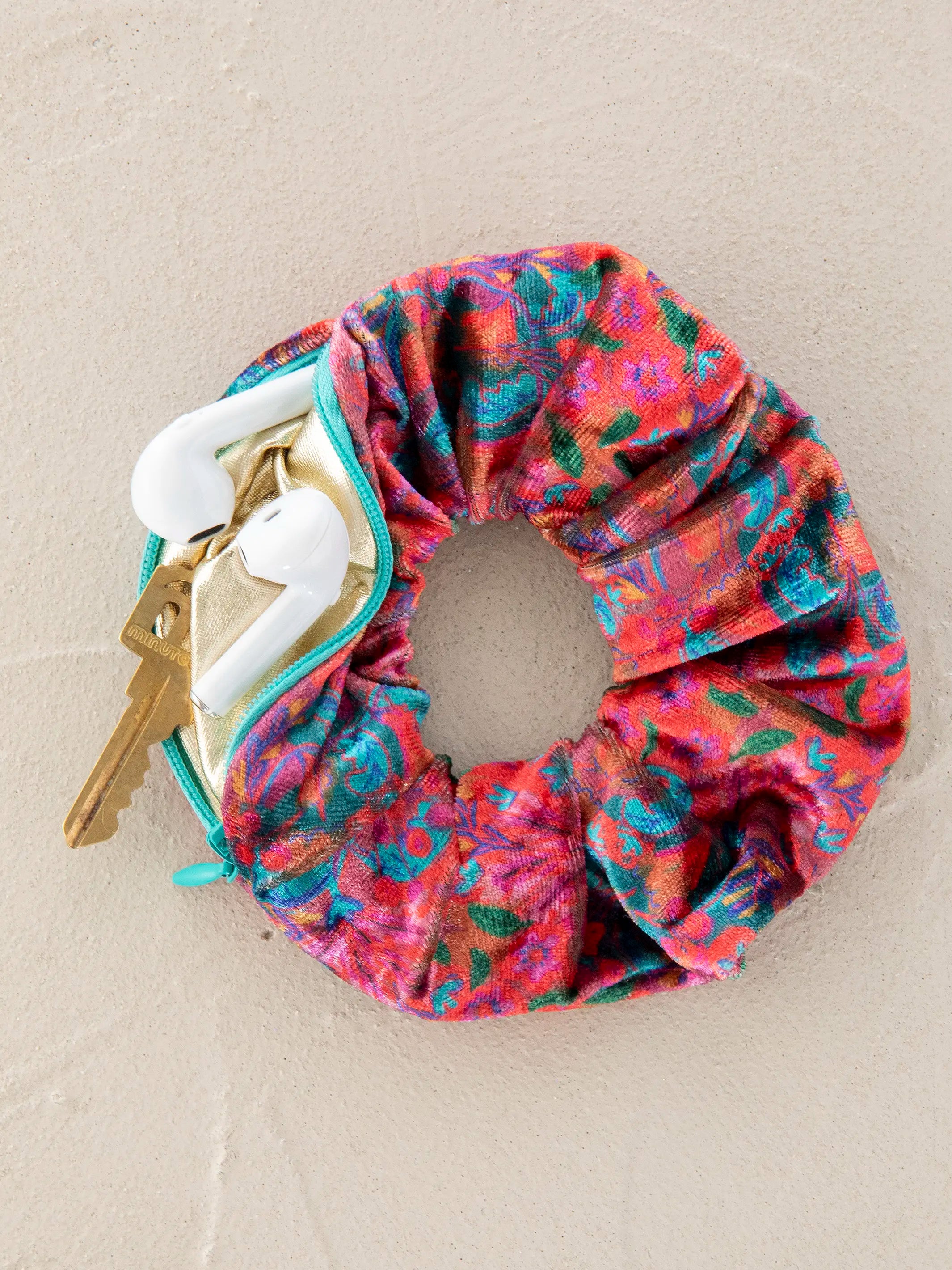 - Pet water dispenser UV sterilization version Hideaway Scrunchie - Pink Red Folk Floral